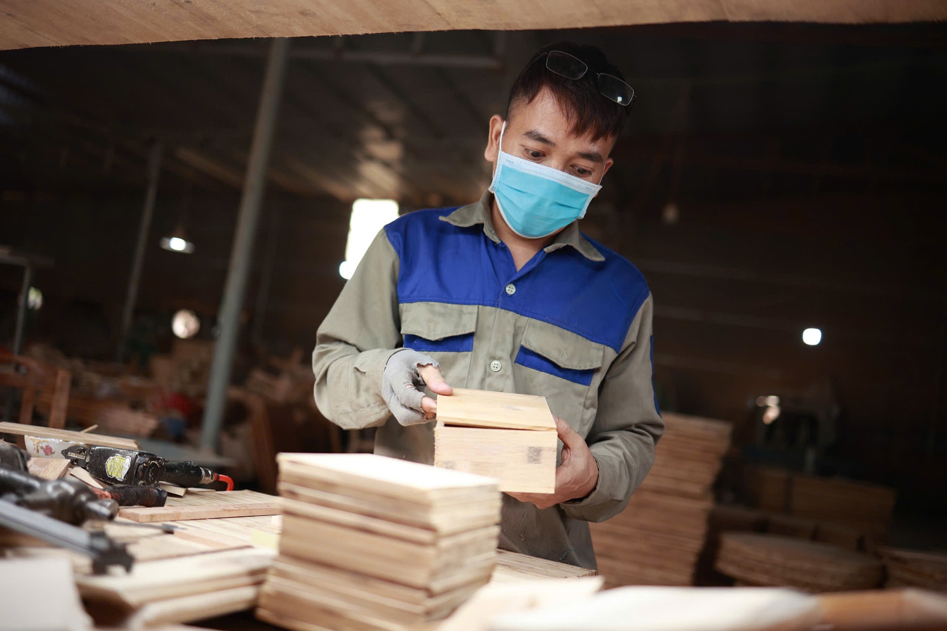 Doanh nghiệp Việt Nam xuất khẩu sang Anh cần đáp ứng quy định về thuế carbon