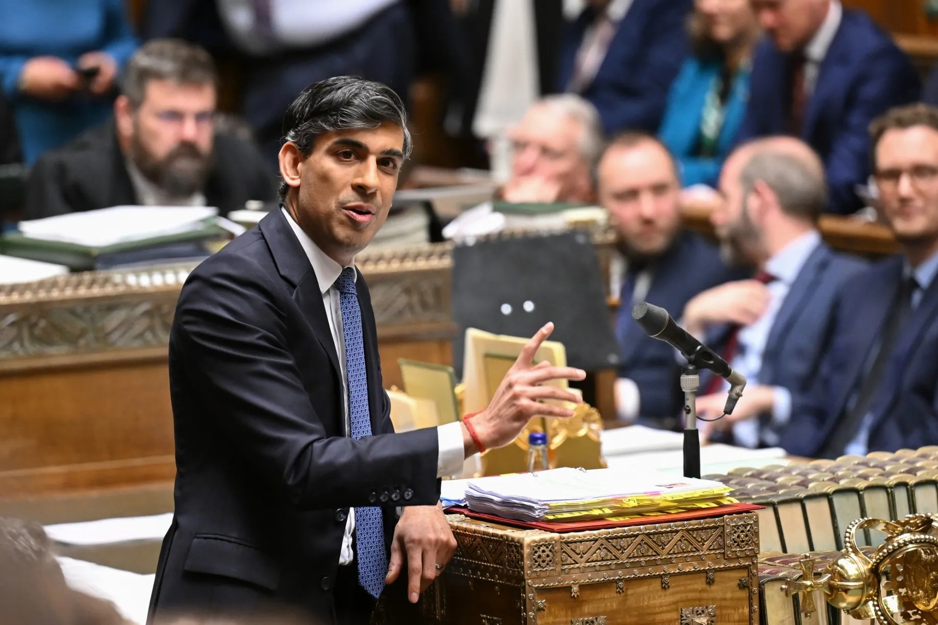 Lời khuyên của cựu thủ tướng Anh cho những người sợ mất việc trong kỷ nguyên AI