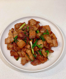 thịt cháy cạnh vân lala.jpg