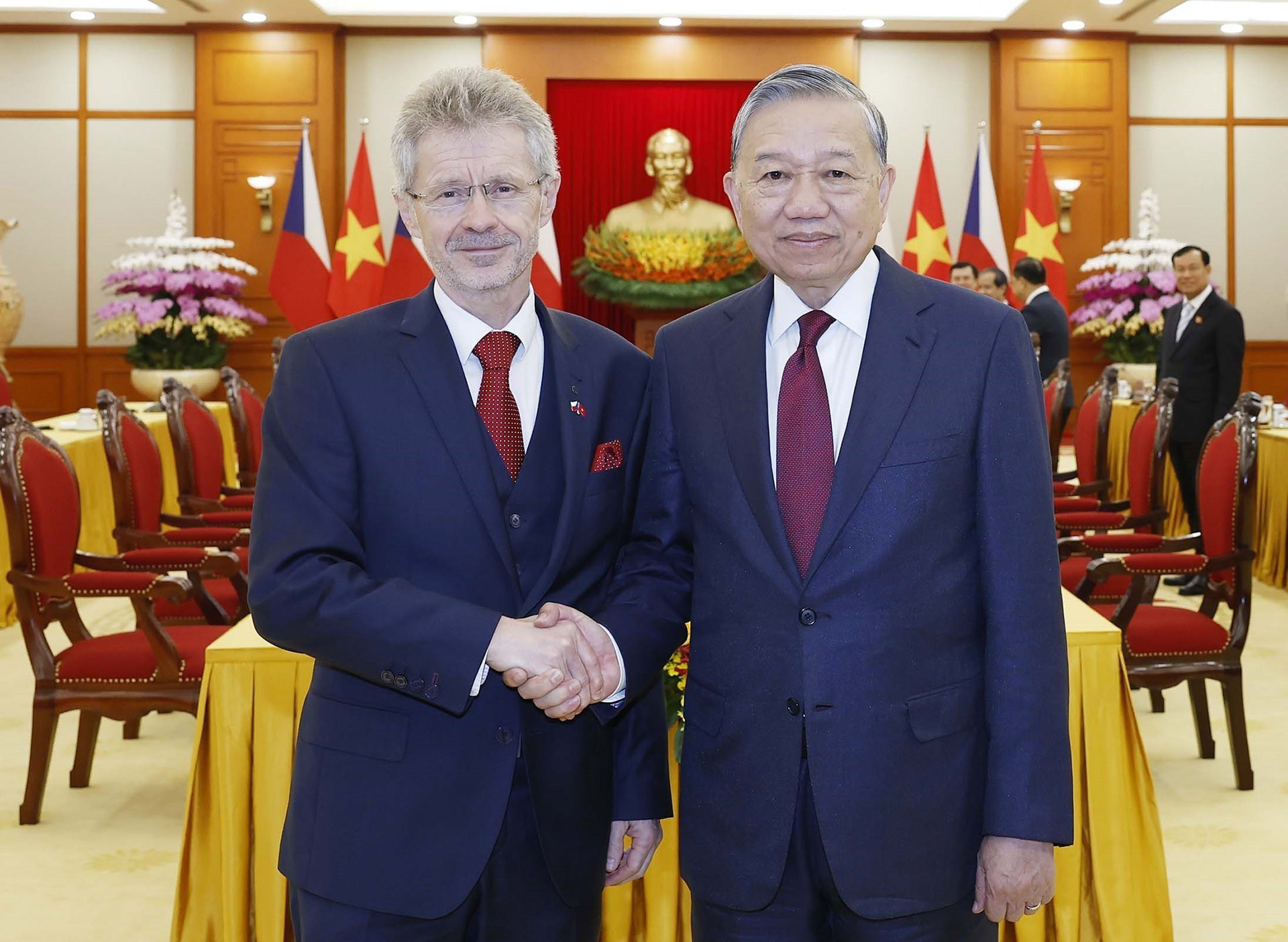 vnapotaltongbithutiepchutichthuongvienquochoiconghoasec8424781 17637283222981991351487.jpg