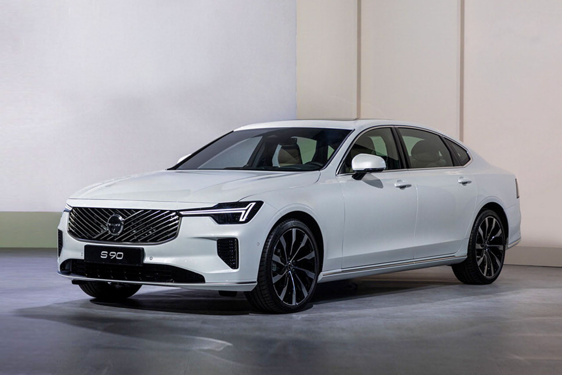 Volvo S90 2026 (1).jpg