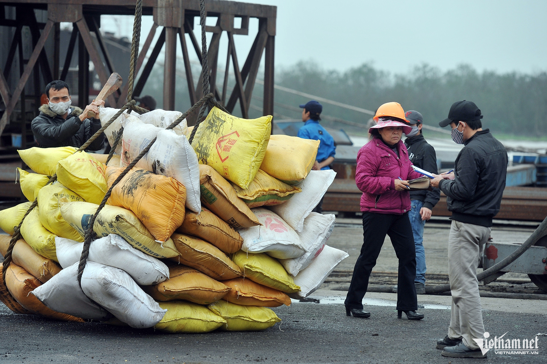 W-cong nhan cang Hai Phong (77).JPG.jpg