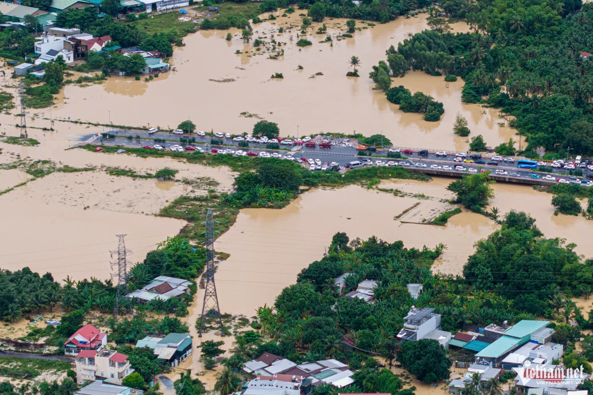 W-ngap lut Nha Trang (1).jpg