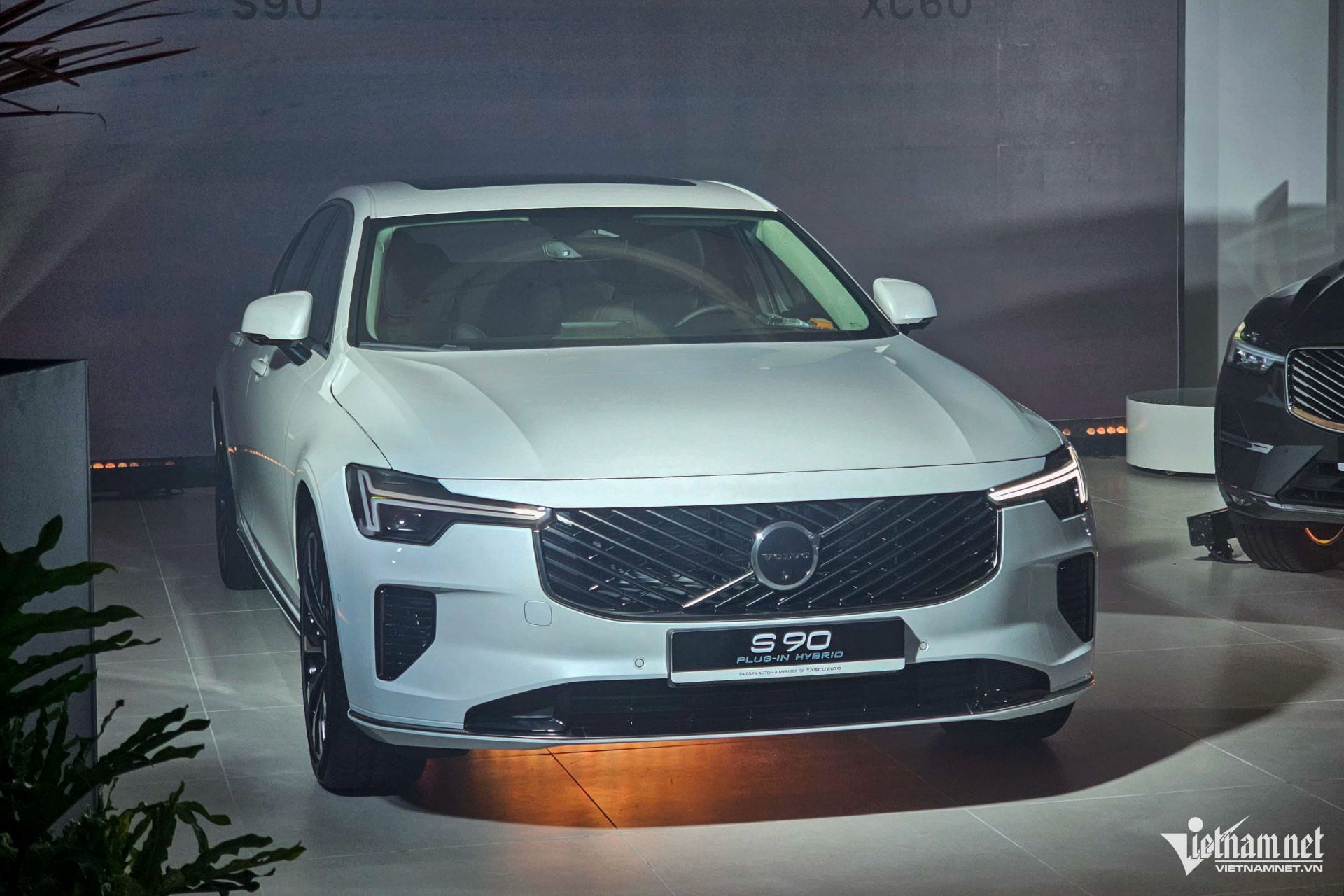 W-Volvo S90 2026 (5).jpg