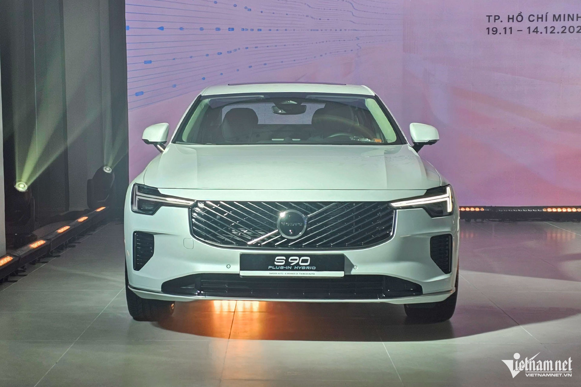 W-Volvo S90 2026 (6).jpg