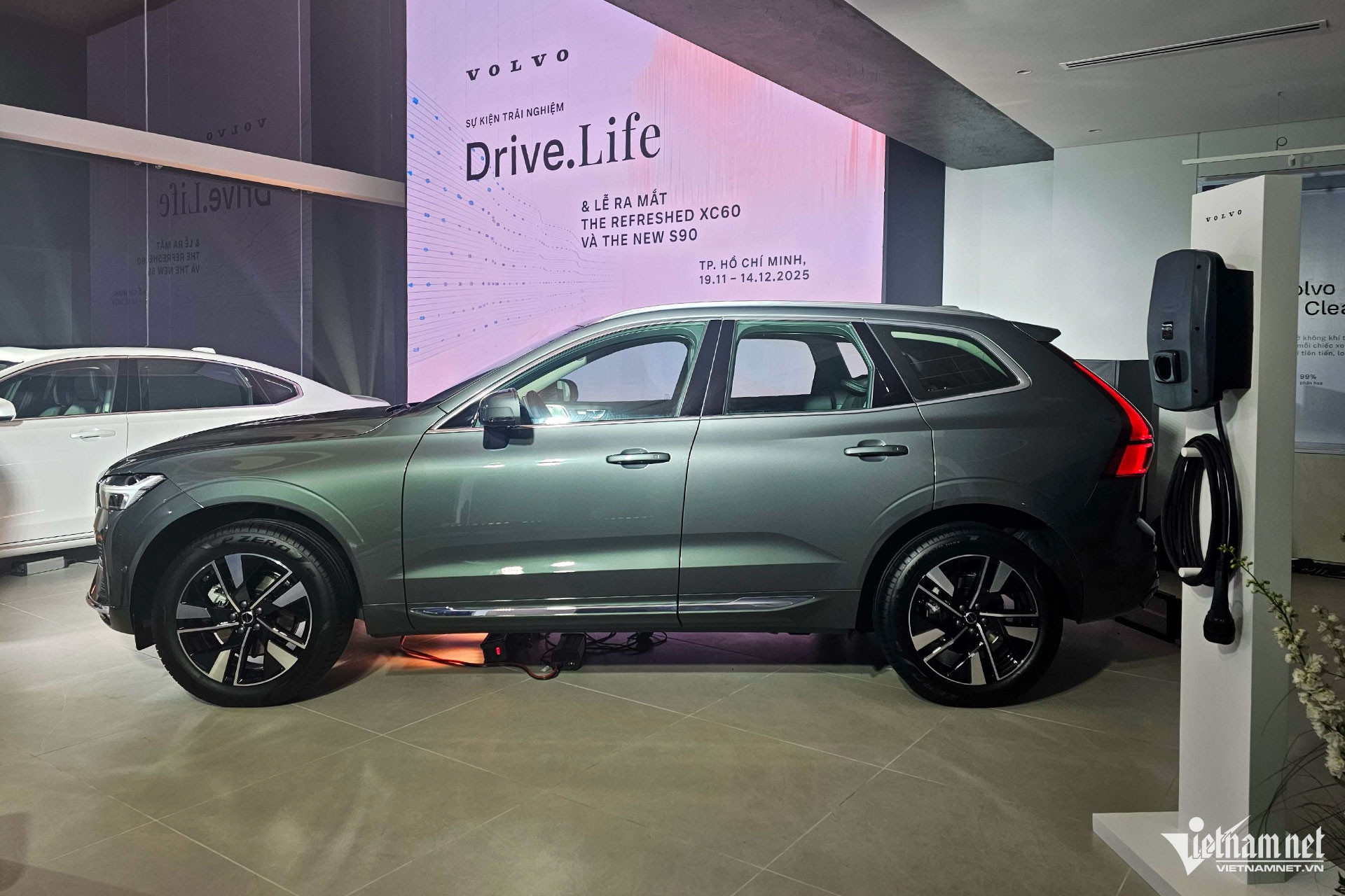 W-Volvo XC60 2026 tai vietnam (3).jpg