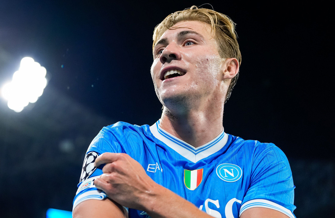 Hojlund thi đấu tốt trong màu áo Napoli