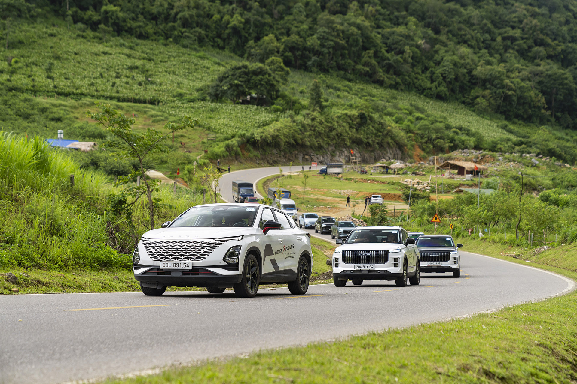 ANH 5  DAN XE OMODA.jpg