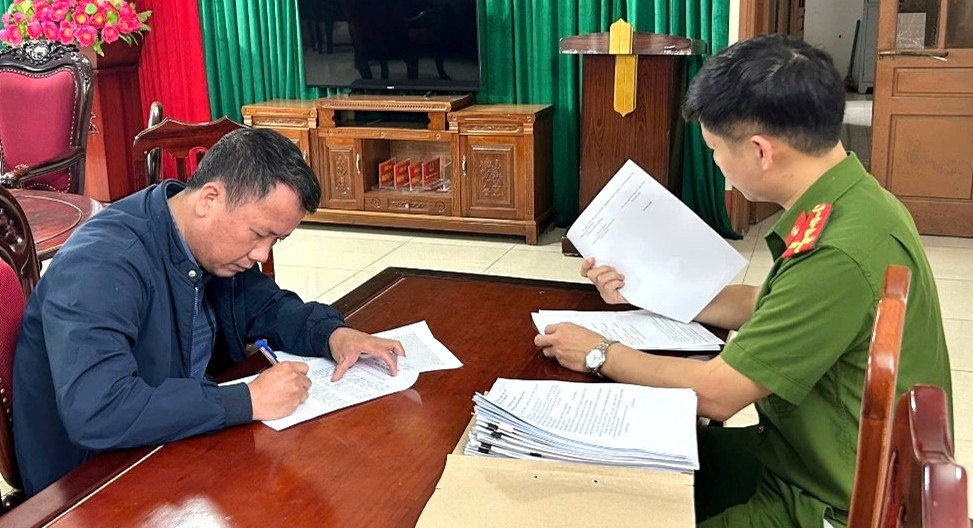 Ảnh hối lộ.jpg