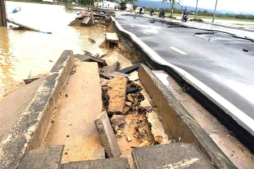 Tan hoang nơi rốn lũ Hòa Thịnh: Cơ ngơi vỡ vụn, hơn 20 đám tang sau lũ dữ