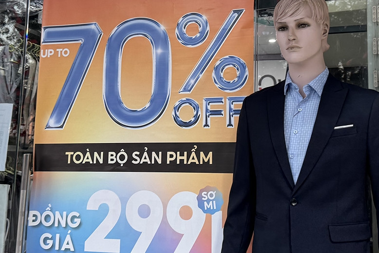 Giảm giá tới 80% vẫn ế: Khách ngán ‘khuyến mại ảo’ dịp Black Friday