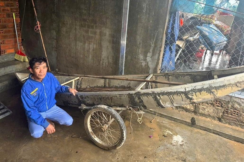 Hơn 40 người xã Hoà Thịnh sống sót trong lũ dữ nhờ hành động của một người đàn ông