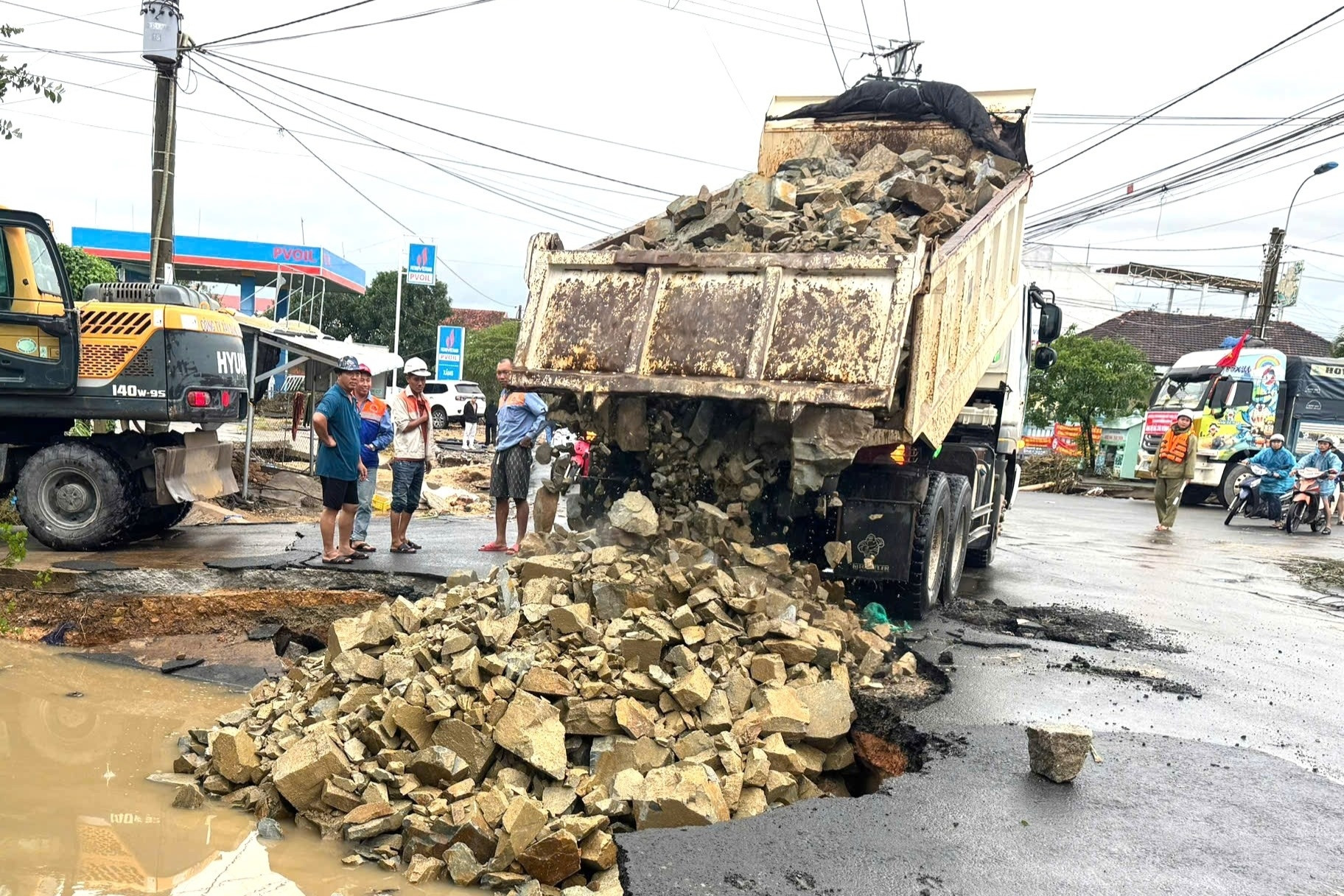 Đắk Lắk bác tin nhà tránh trú sập khiến nhiều người tử vong