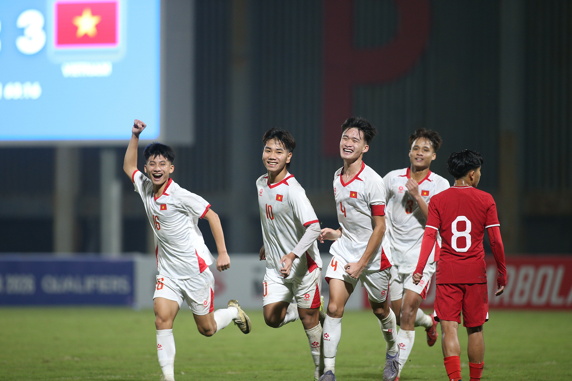 u17 viet nam 11.JPG