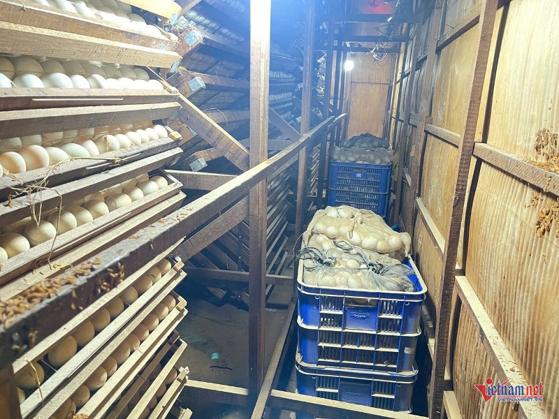 W-Khốn đốn sau lũ 3.jpg