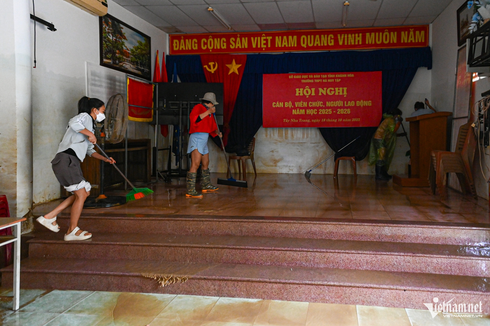 W-ngập lụt nha trang 12.jpg