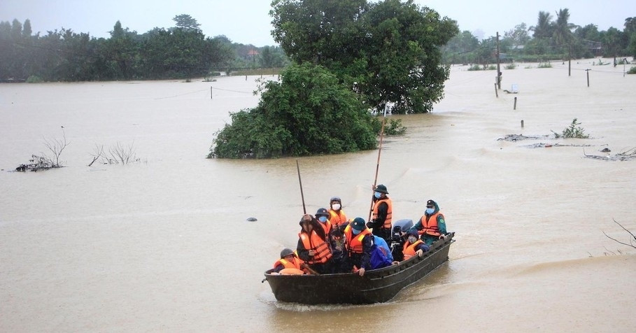 Cập nhật mưa lũ 23/11: 102 người thiệt mạng và ...