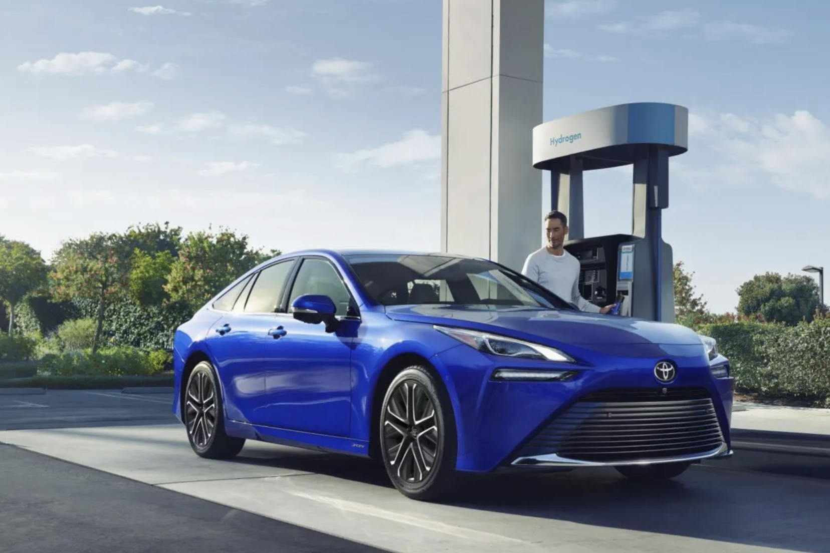 Ba chủ xe kiện Toyota vì lỗi chân ga, tăng tốc đột ngột trên xe chạy hydro