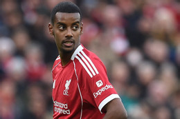 Isak Liverpool Nottingham.jpg