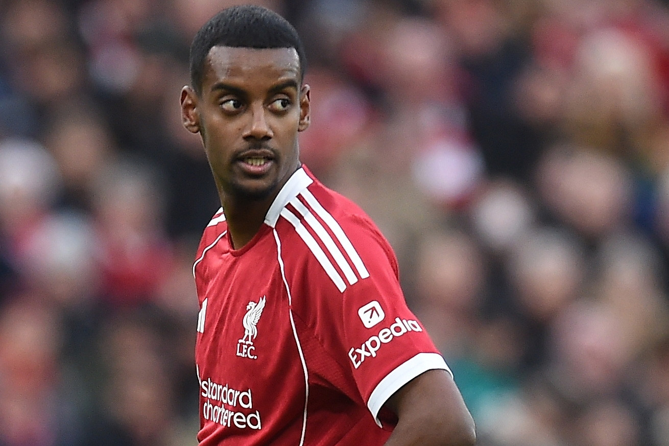 Liverpool thua ê chề ở Anfield: Hoảng loạn với Arne Slot