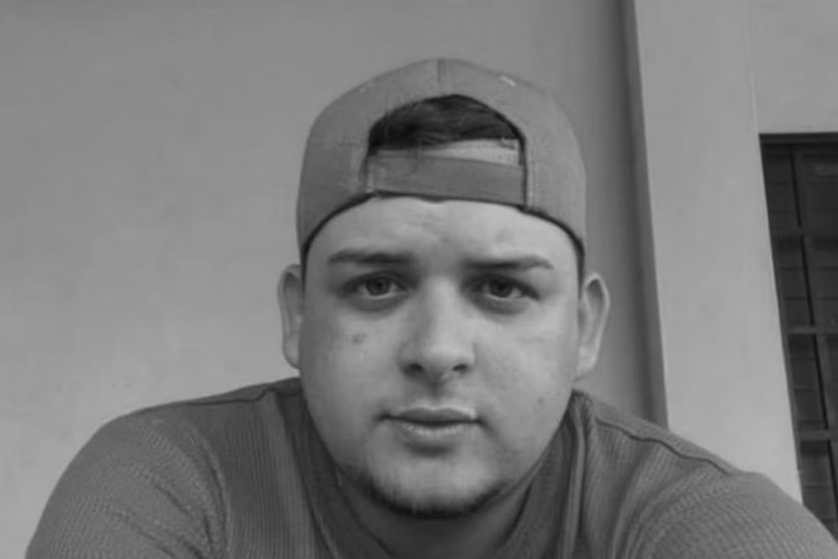 Nam ca sĩ qua đời ở tuổi 25, thi thể được tìm thấy trong túi nhựa