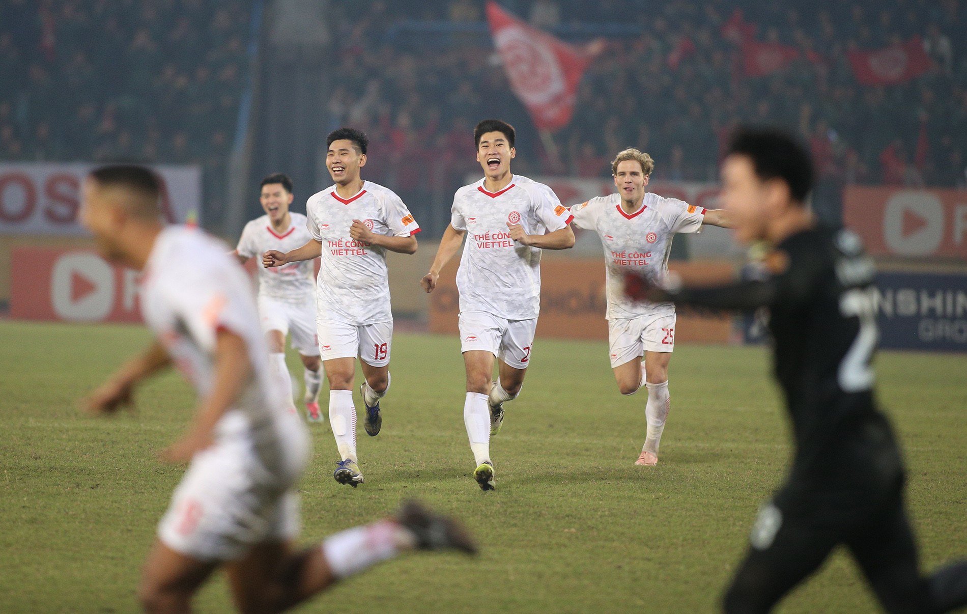 the cong viettel cahn 1.JPG