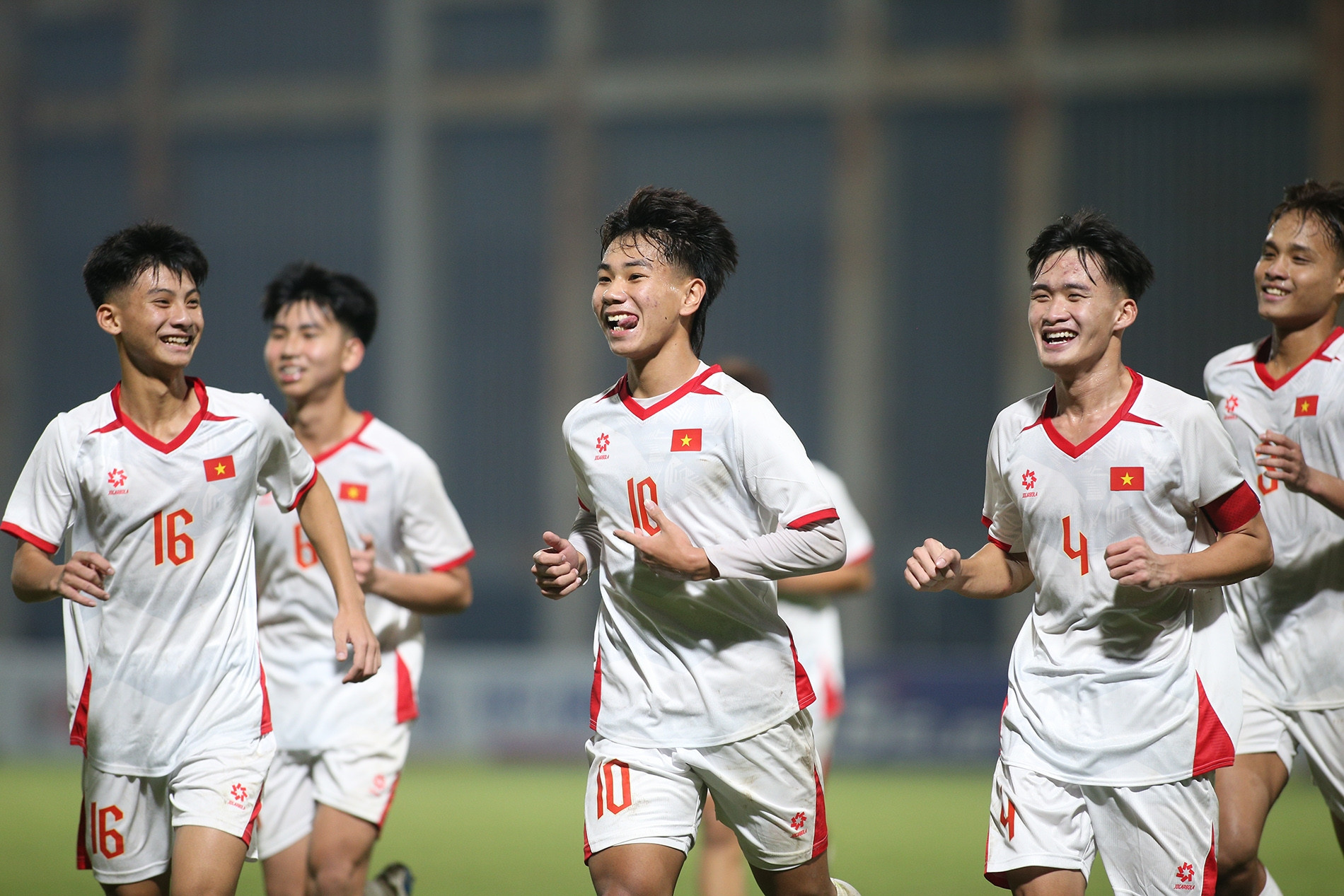 U17 Việt Nam vs U17 QĐ Bắc Mariana: Thắng đậm lấy ngôi đầu của Malaysia