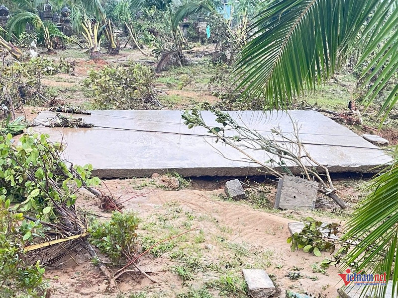 W-Hiện trường tan hoang 4.jpg