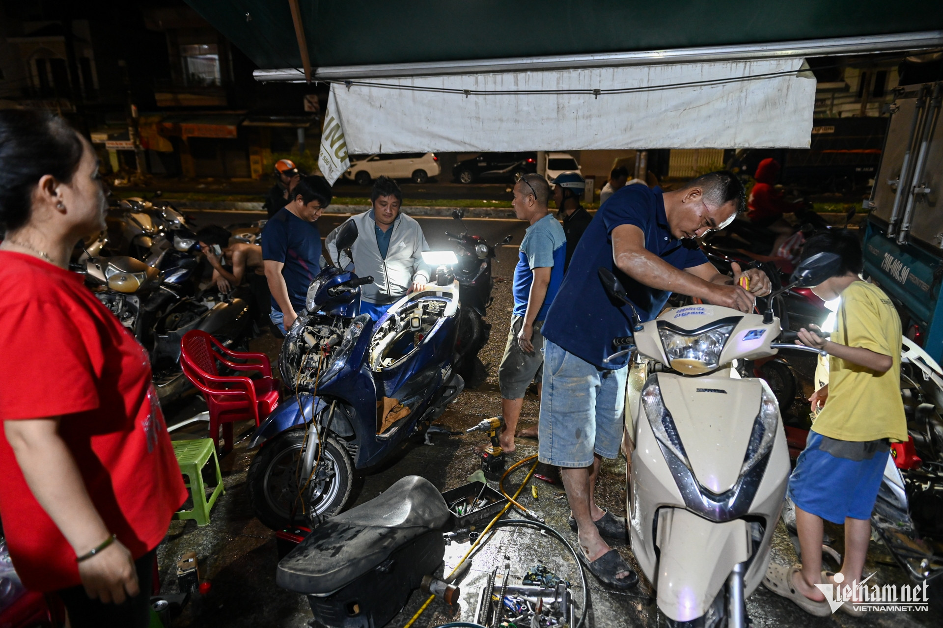 W-ngập lụt nha trang, sửa xe 7.jpg