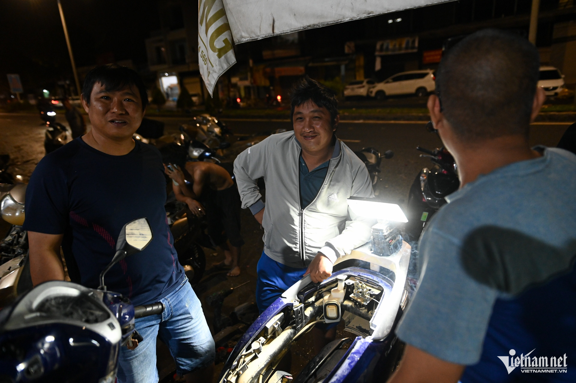 W-ngập lụt nha trang, sửa xe 8.jpg