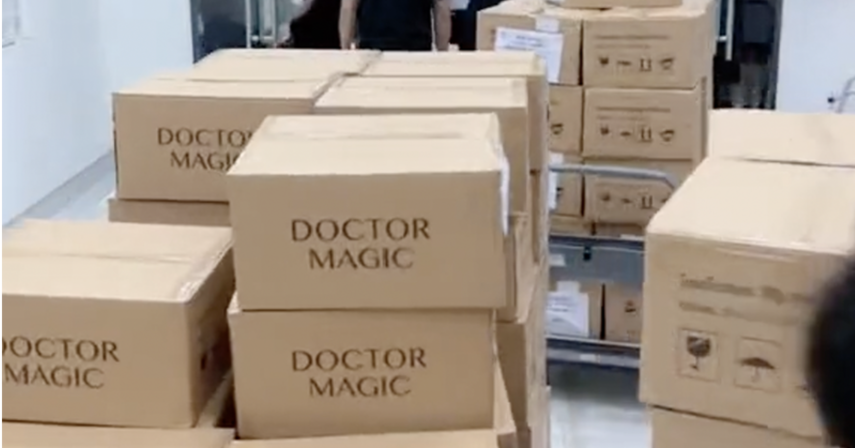 Bà chủ thẩm mỹ viện Mailisa bị bắt, khách mua mỹ phẩm Doctor Magic có được hoàn tiền?