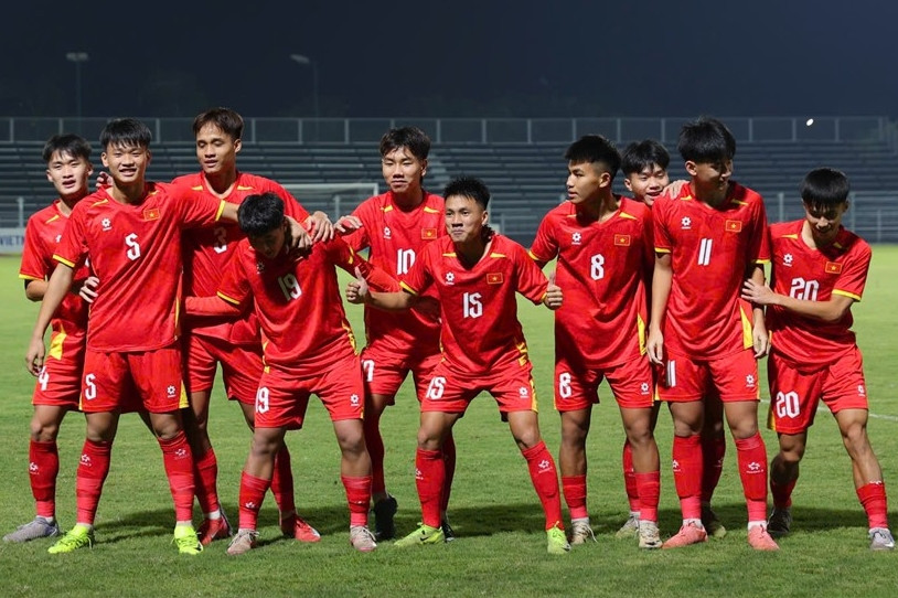 Nóng BXH vòng loại U17 châu Á 2026: U17 Việt Nam giữ ngôi đầu