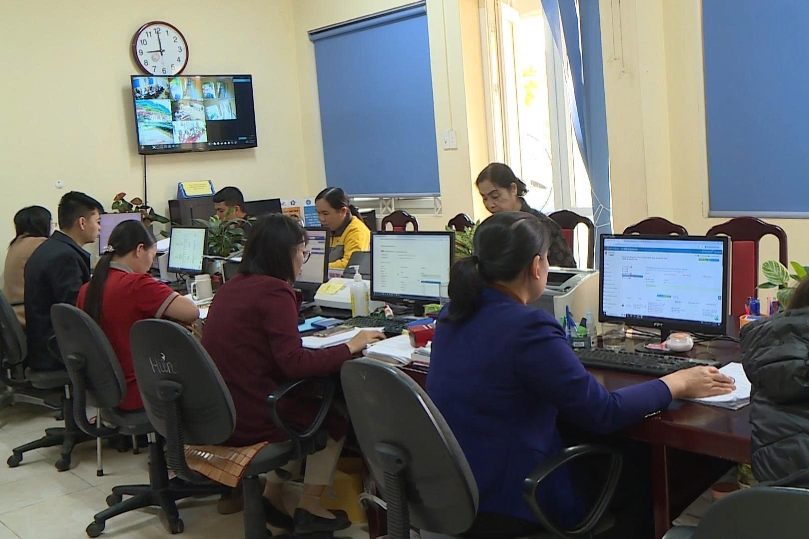 Chuyển đổi số trong giải quyết thủ tục hành chính để phục vụ người dân tốt hơn