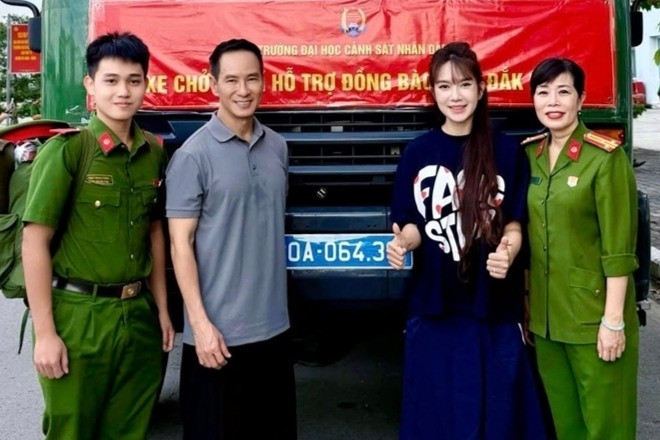 Lý Hải tài trợ xe 0 đồng đi cứu trợ, Hoài Lâm góp 120 triệu đồng