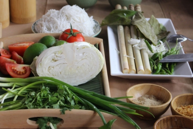 Món ăn từ đọt cây, rau rừng, khách TPHCM ăn lần đầu đã khen 'rất ngon, lạ miệng'