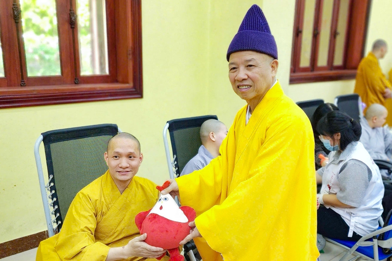 Phó Thủ tướng Thường trực dự Ngày hội 'Hiến máu cứu người - hành Bồ Tát đạo'