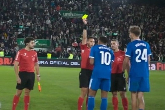 Real Madrid thoát thua nhờ Bellingham, Mbappe nổi giận bất thường