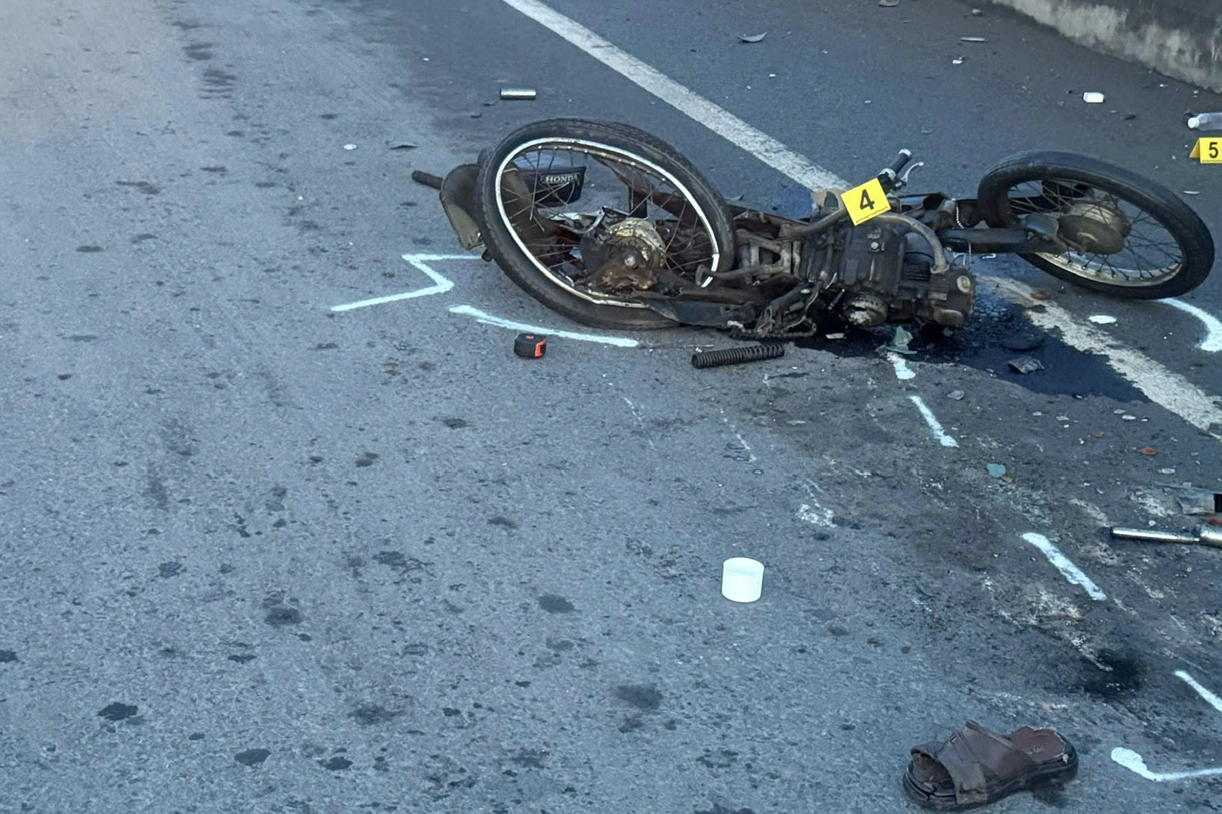 Tài xế bỏ chạy sau tai nạn chết người ở Đồng Tháp, đến công an Cần Thơ tự thú