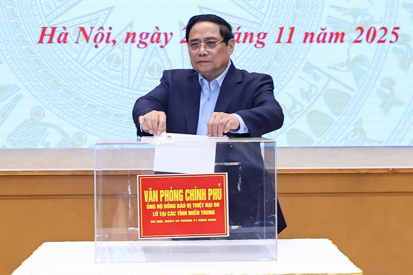 Thủ tướng cùng lãnh đạo Chính phủ ủng hộ đồng bào vùng thiên tai