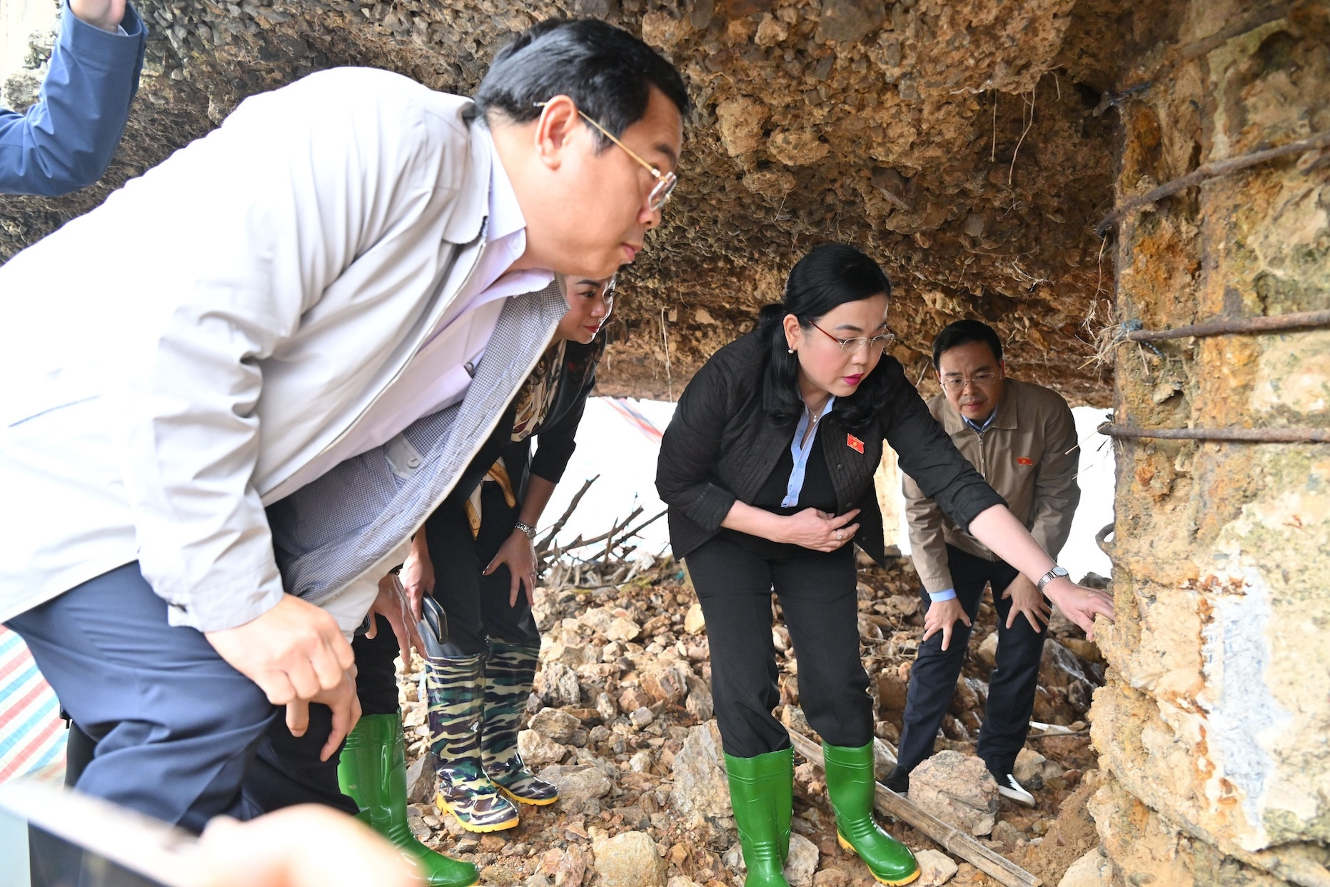 Từ vụ cầu Sông Lô: Việc phân cấp, phân quyền kiểm tra nghiệm thu có đảm bảo?