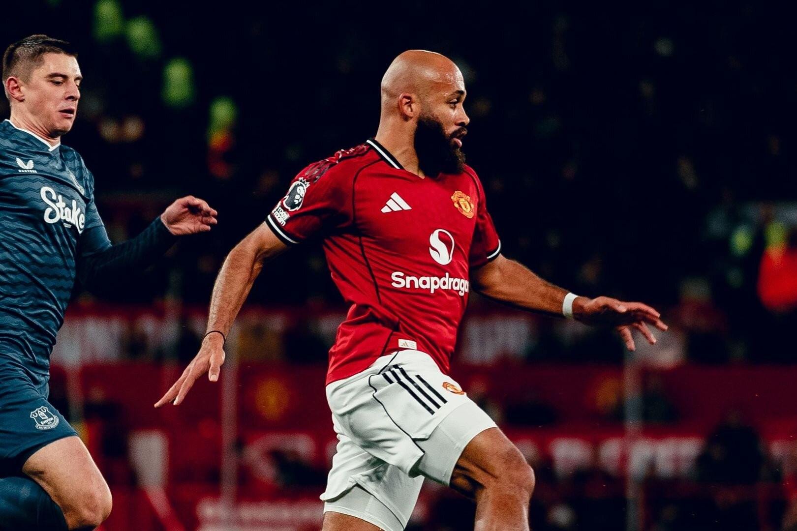 Kết quả bóng đá hôm nay 25/11: MU thua sốc Everton