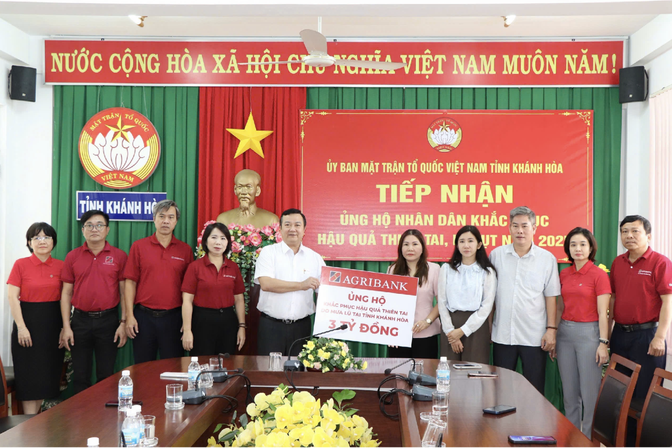 Agribank hỗ trợ khẩn cấp 11 tỷ đồng các tỉnh Nam Trung Bộ và Tây Nguyên