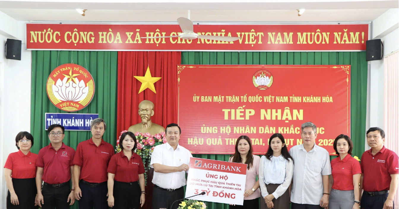 Agribank hỗ trợ khẩn cấp 11 tỷ đồng các tỉnh Nam Trung Bộ và Tây Nguyên