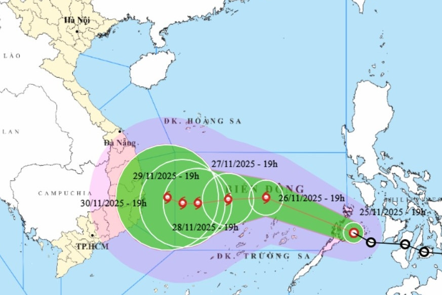 Bão số 15 sắp xuất hiện trên Biển Đông, sau đó đột ngột di chuyển chậm lại