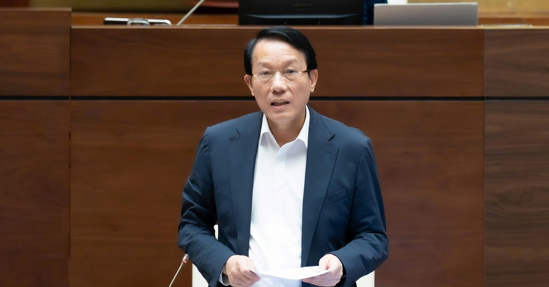 Bộ Công an giới thiệu vòng đeo tay hỗ trợ giám sát người cai nghiện ma túy