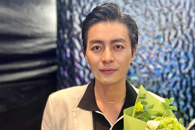 Diễn viên Quốc Huy được săn đón sau 'Thám tử Kiên', vợ kín tiếng kề cận ủng hộ
