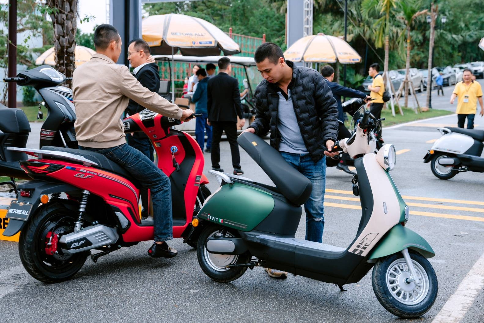 Đổi xe xăng sang xe máy điện: 5 triệu đồng hỗ trợ đã đủ tạo cú hích chuyển đổi?