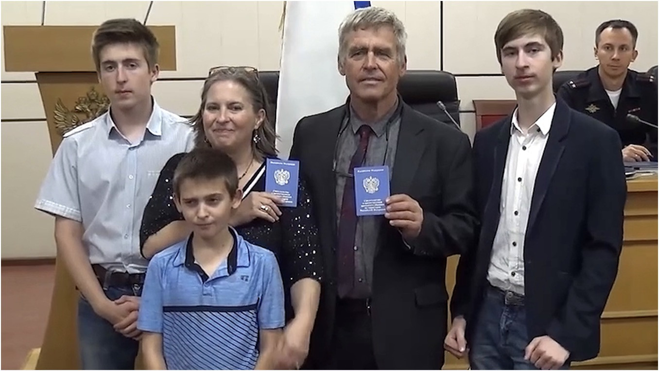 Gia đình Hare. Ảnh: Sky News