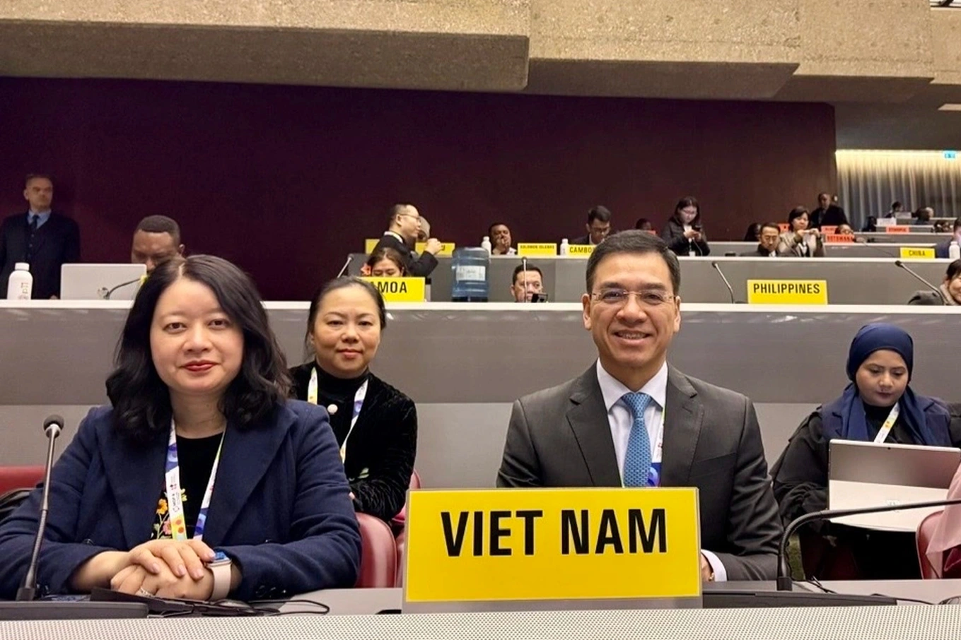 Hơn 1.400 đại biểu cam kết chống lại ‘làn sóng thuốc lá mới’