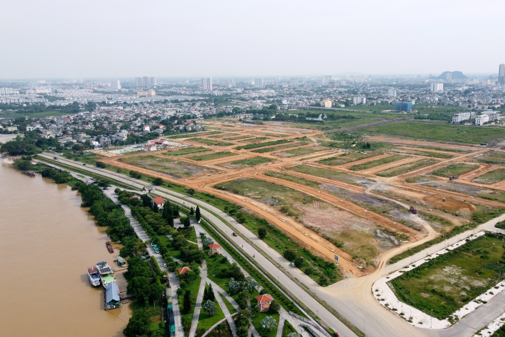 Ngân hàng rao bán khoản nợ trăm tỷ của Bất động sản An Phát